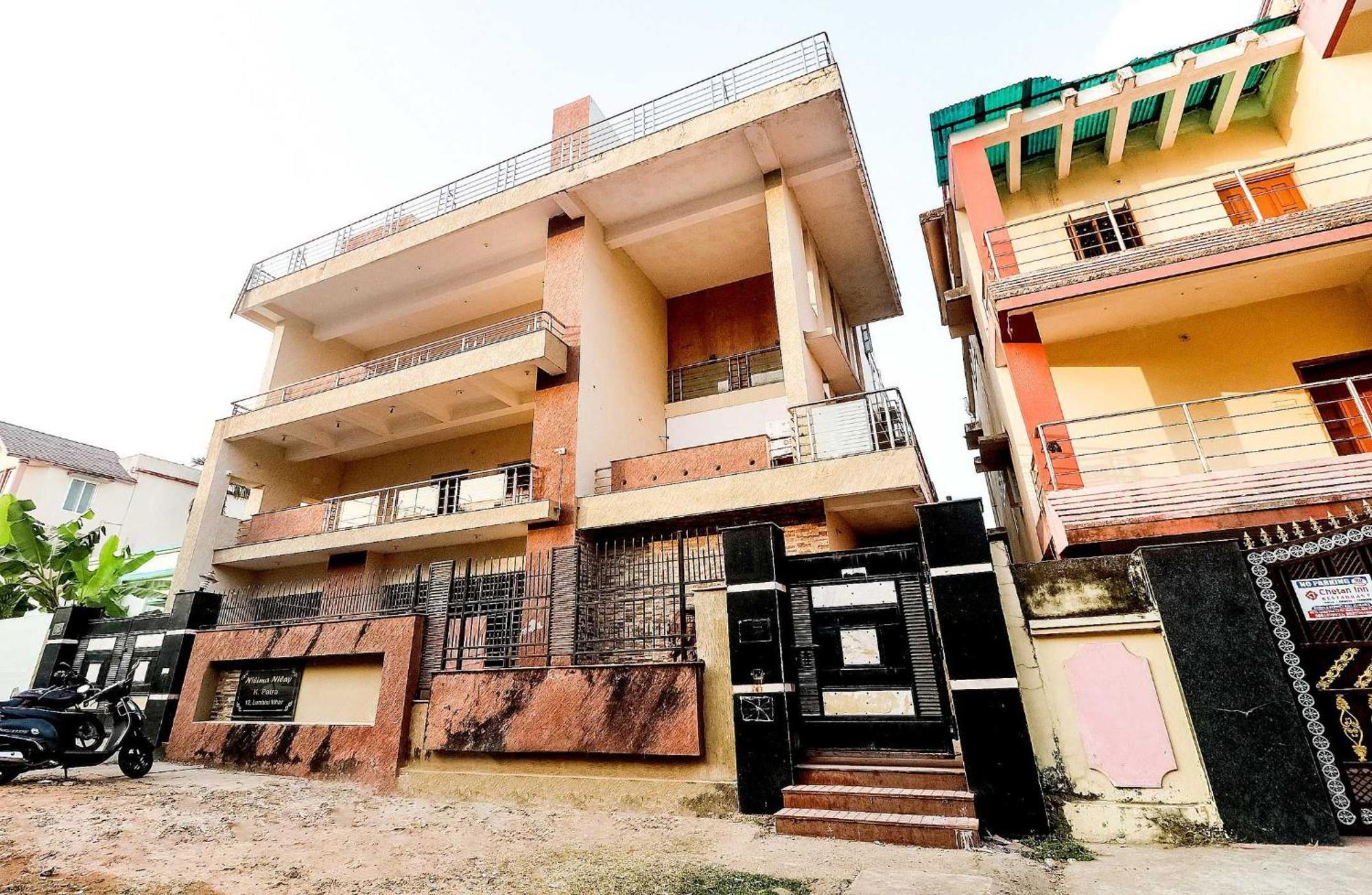 OYO 64921 Purple Villa Bhubaneswar Esterno foto